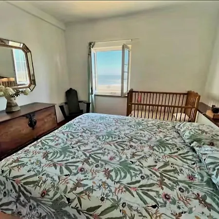 Nyaraló Island House *